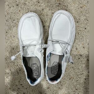 Women’s white silk moon Wendy Hey Dude shoes 8